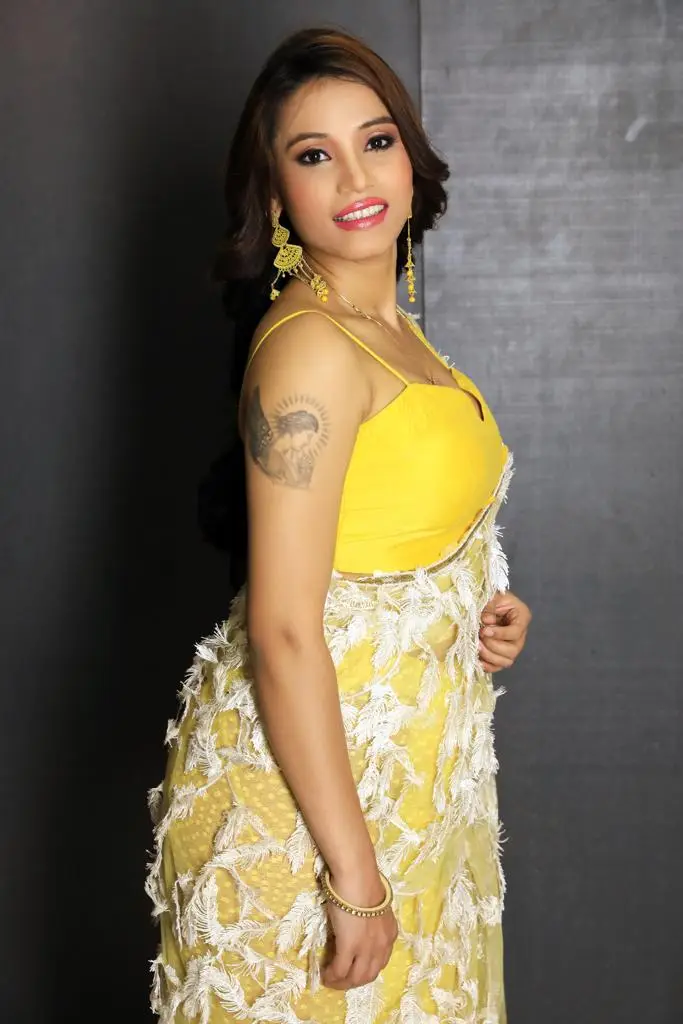 Alendra Bill Model Profile Photo