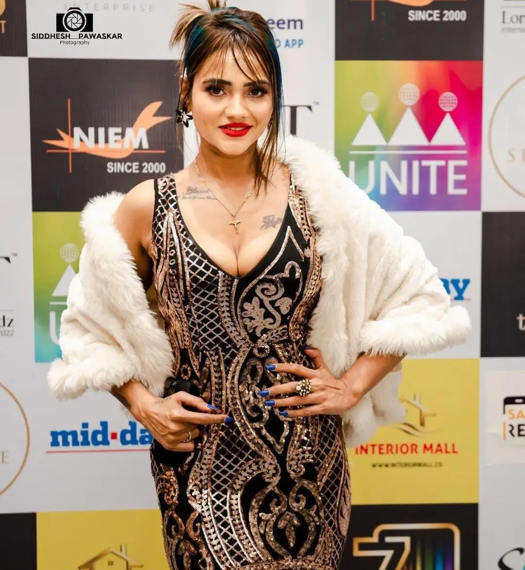Jinnie Jaaz Model Profile Photo