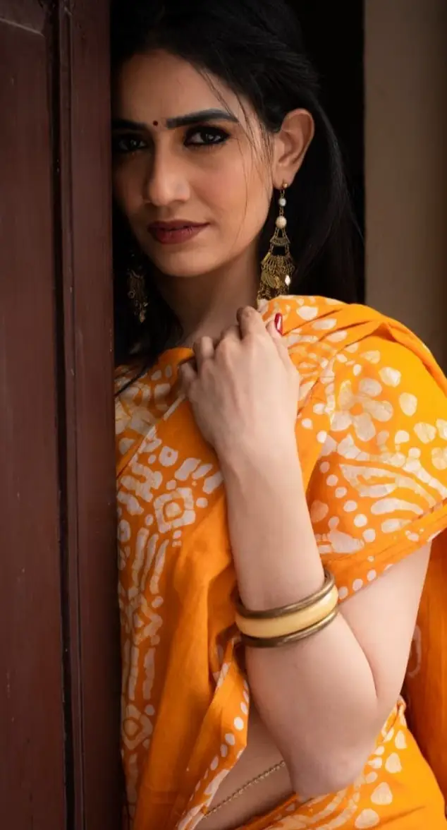 Komal Sharma Model Profile Photo