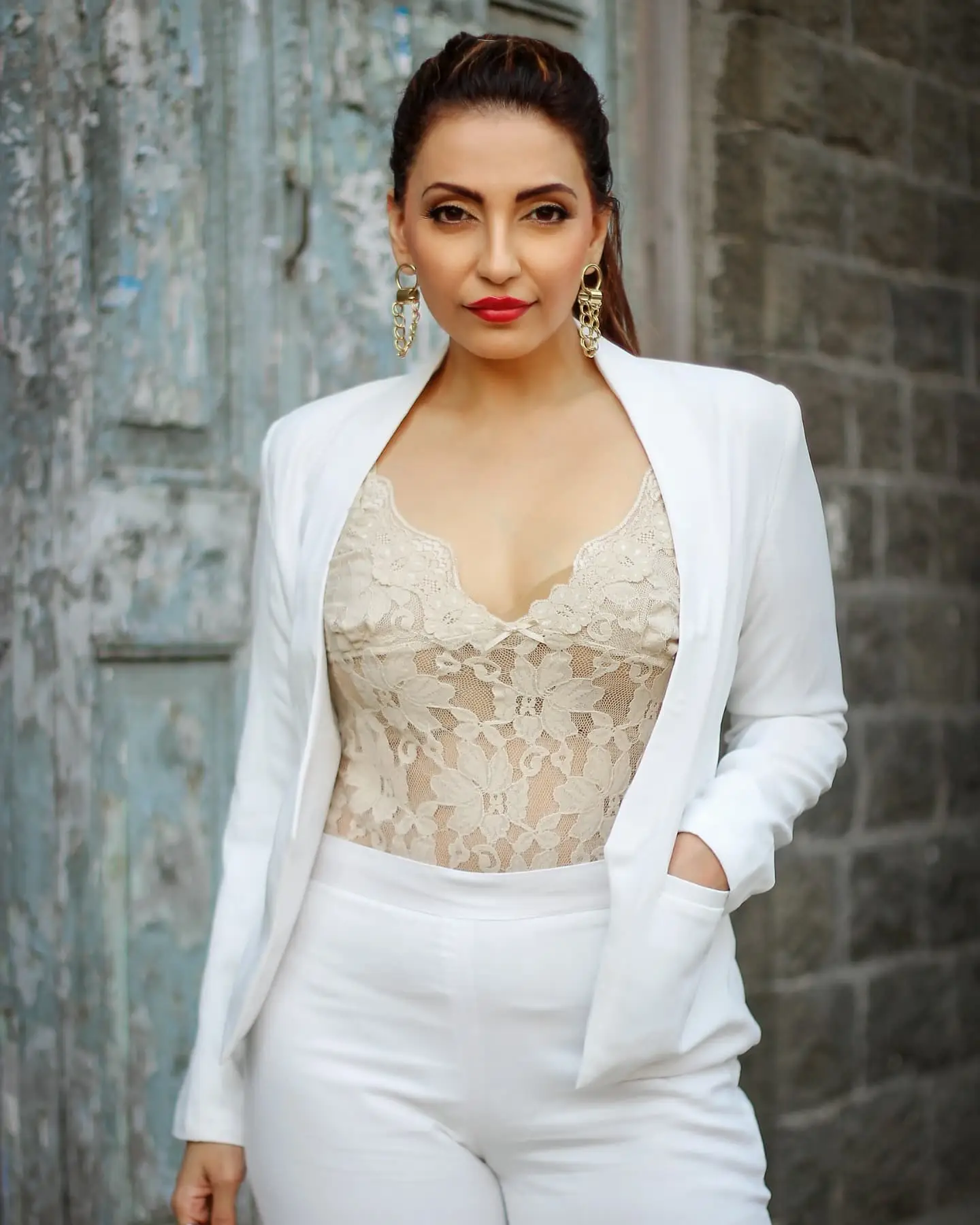 Navina Bole Model Profile Photo