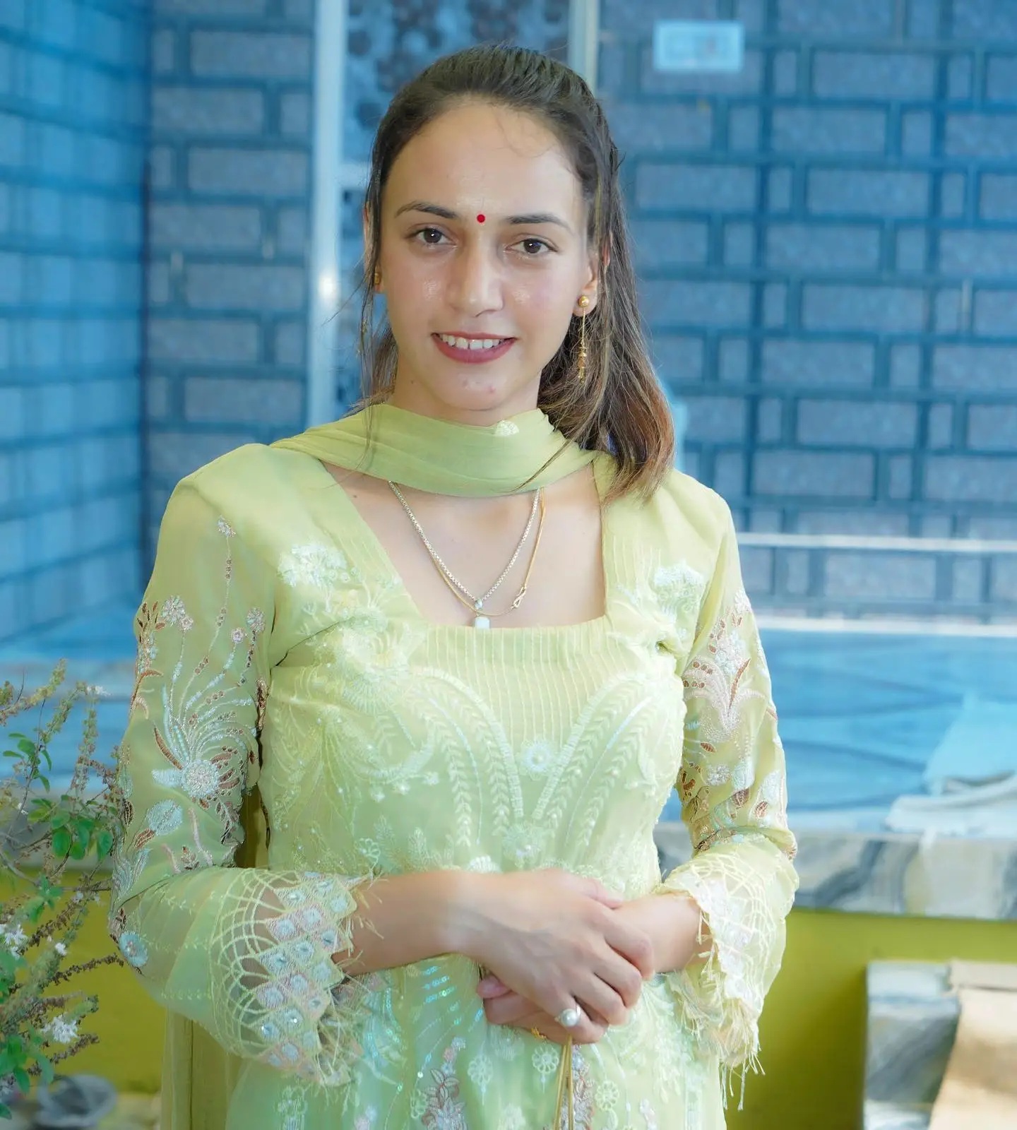 Zoey Thakur Model Profile Photo